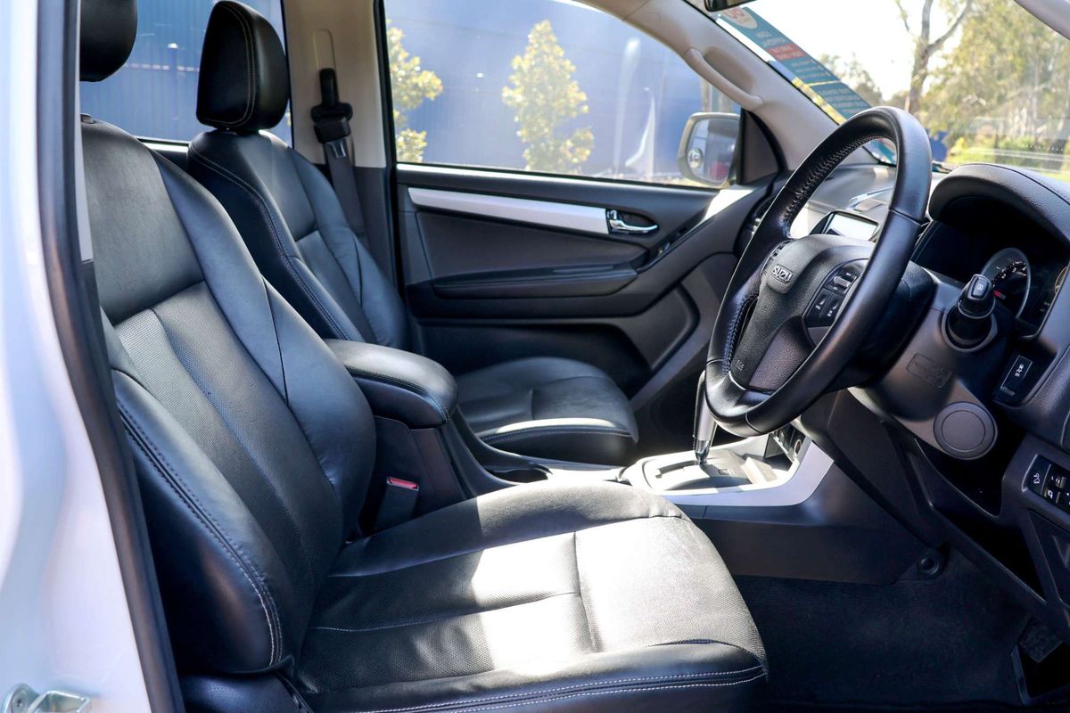 2019 Isuzu D-MAX LS-T High Ride Rear Wheel Drive image 25