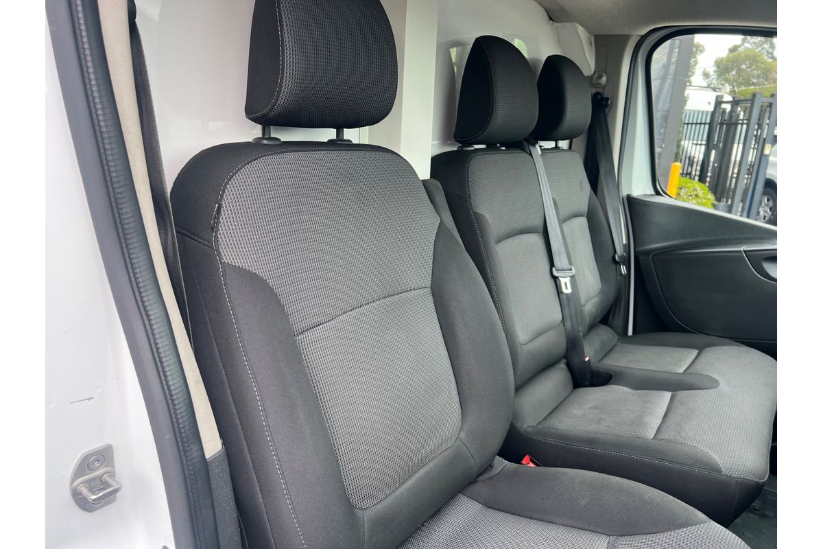 2021 Mitsubishi Express GLX SN SWB image 21