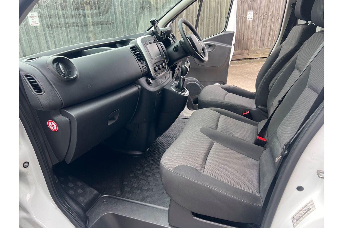 2021 Mitsubishi Express GLX SN SWB image 23