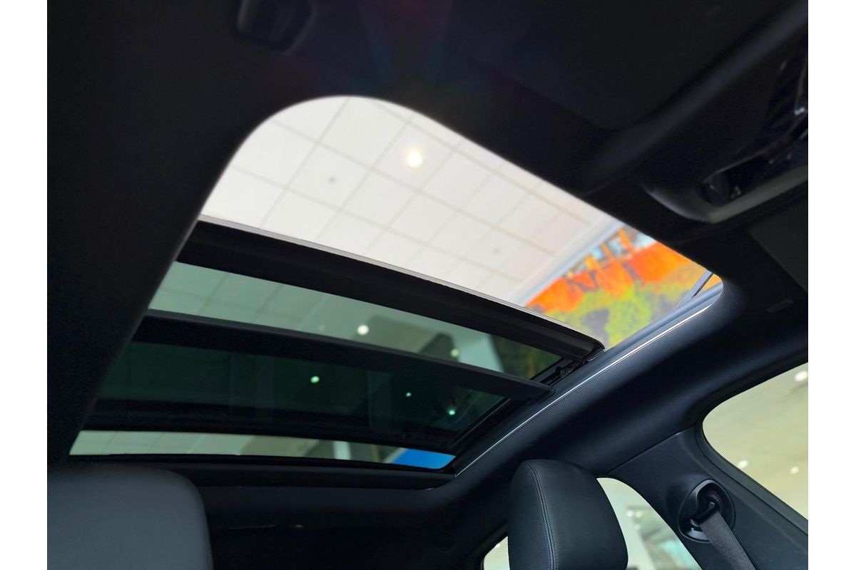 2024 BMW 2 Series 220i M Sport F44