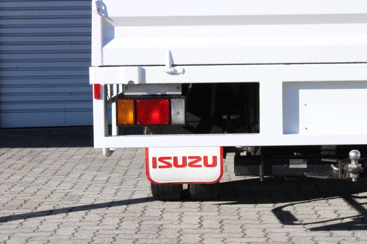 2022 Isuzu N Series NNR 45-150 4x2 MWB