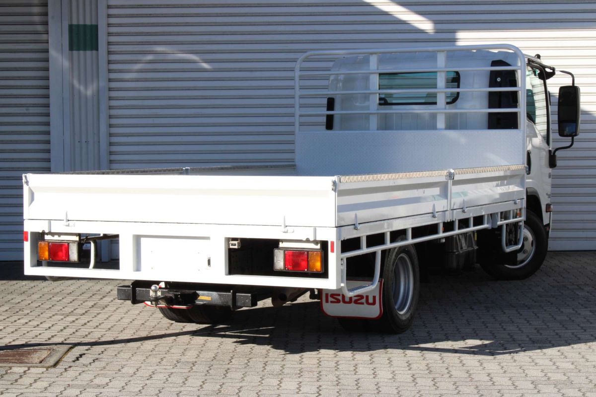 2022 Isuzu N Series NNR 45-150 4x2 MWB