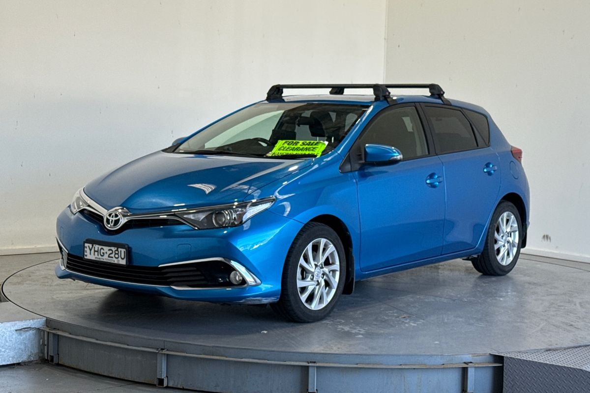 2017 Toyota Corolla Ascent Sport ZRE182R