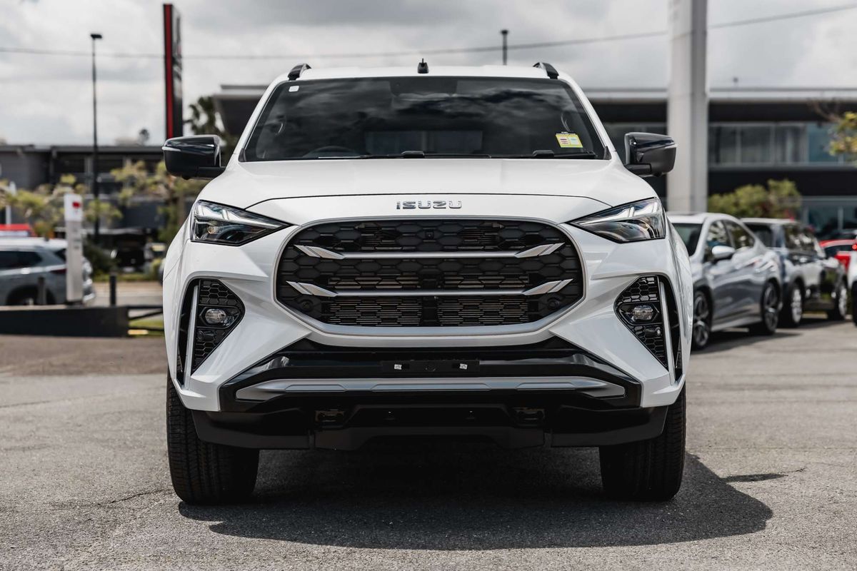 2026 Isuzu MU-X X-TERRAIN