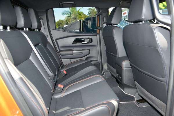2025 Mitsubishi Triton GSR MV 4X4 thumb-8