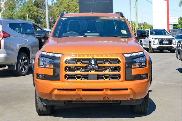 2025 Mitsubishi Triton GSR MV 4X4 thumb-2