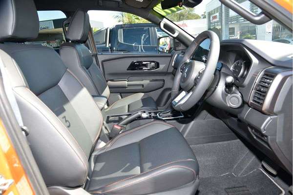 2025 Mitsubishi Triton GSR MV 4X4 thumb-9