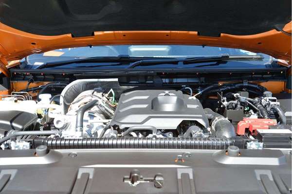 2025 Mitsubishi Triton GSR MV 4X4 thumb-7