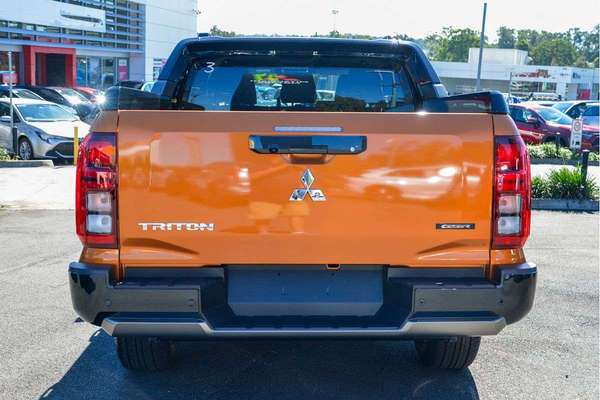 2025 Mitsubishi Triton GSR MV 4X4 thumb-6