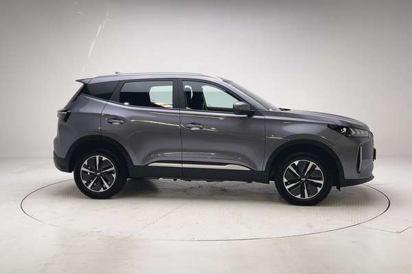 2025 Chery Tiggo 4 Pro Urban thumb-8