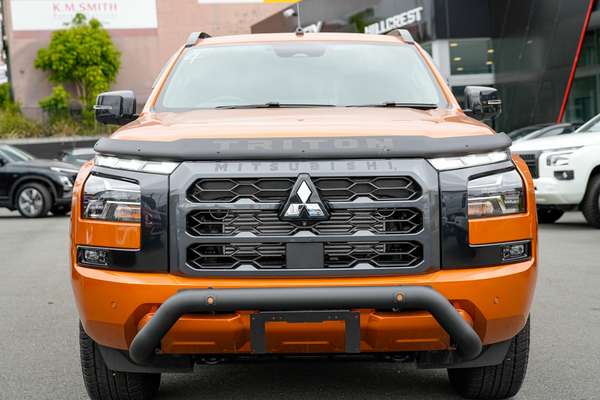 2025 Mitsubishi Triton GSR Special Edition MV 4X4 thumb-2