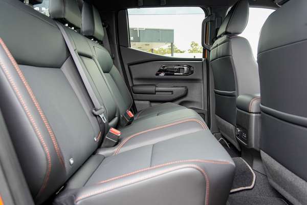 2025 Mitsubishi Triton GSR Special Edition MV 4X4 thumb-8