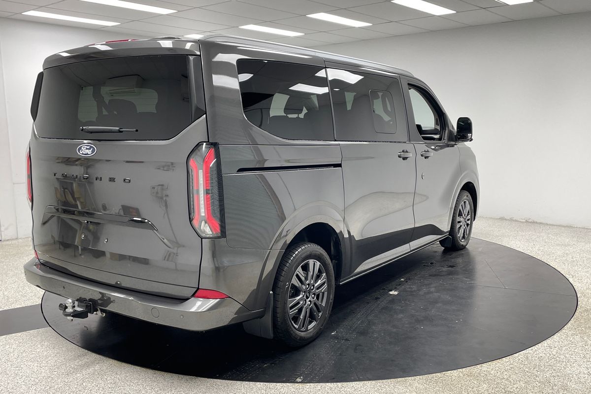 2024 Ford Tourneo Titanium X AV SWB