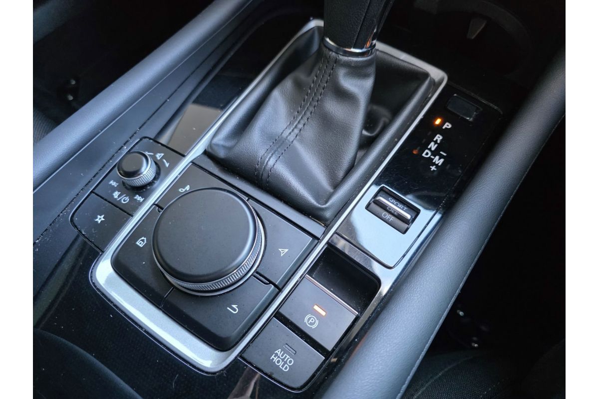 2021 Mazda 3 G20 Evolve BP Series image 24
