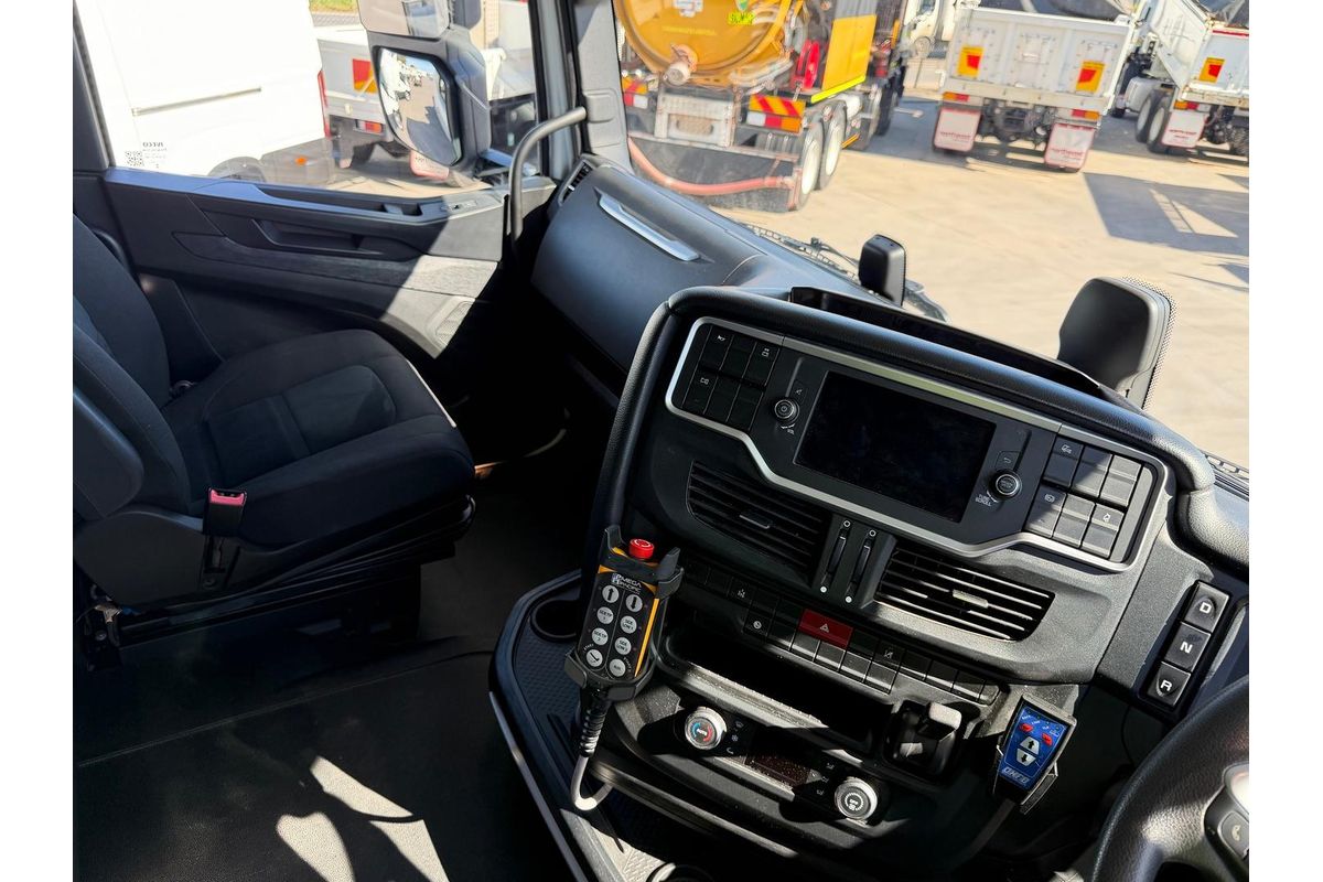 2023 IVECO S-Way As 530 image 11