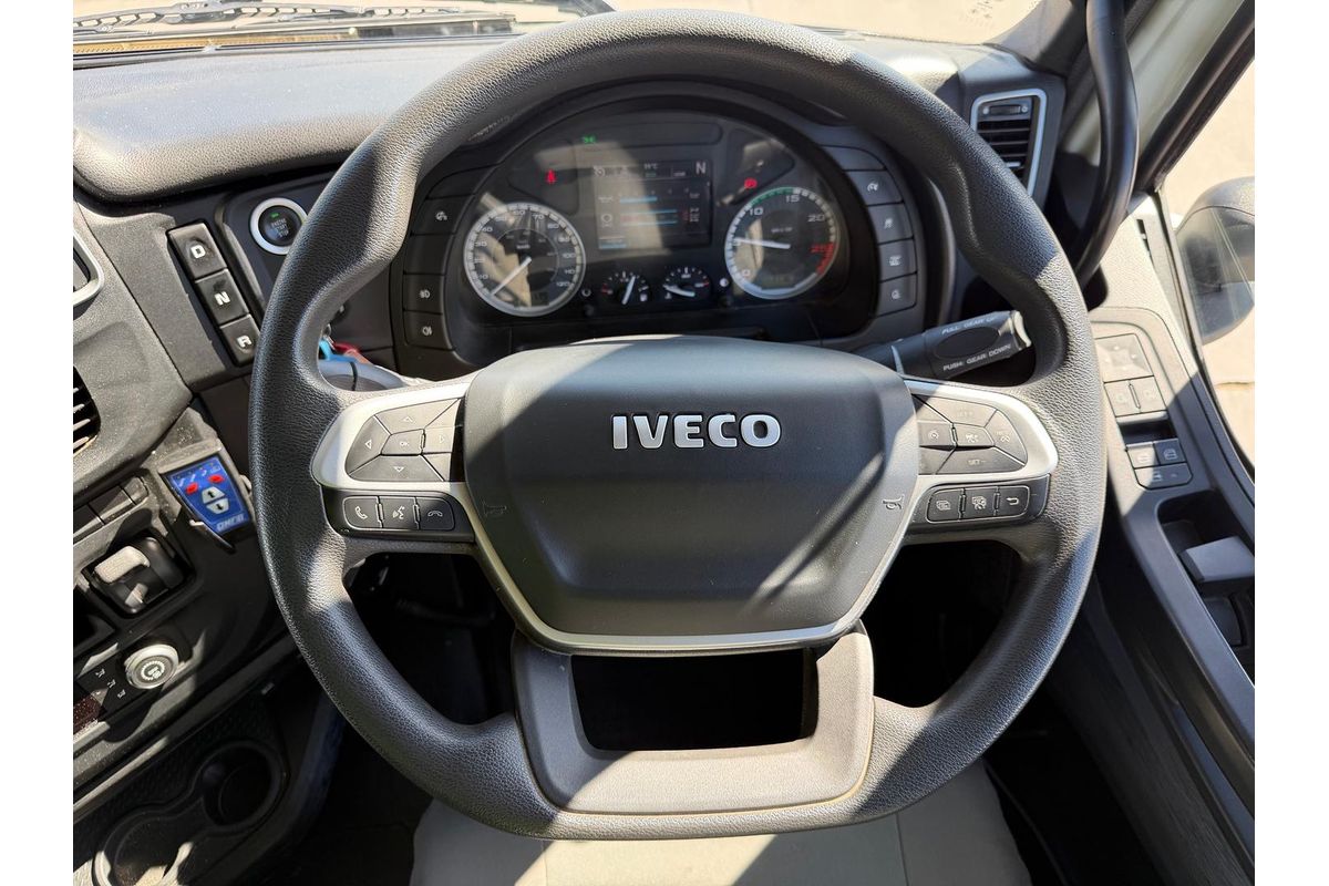2023 IVECO S-Way As 530 image 18