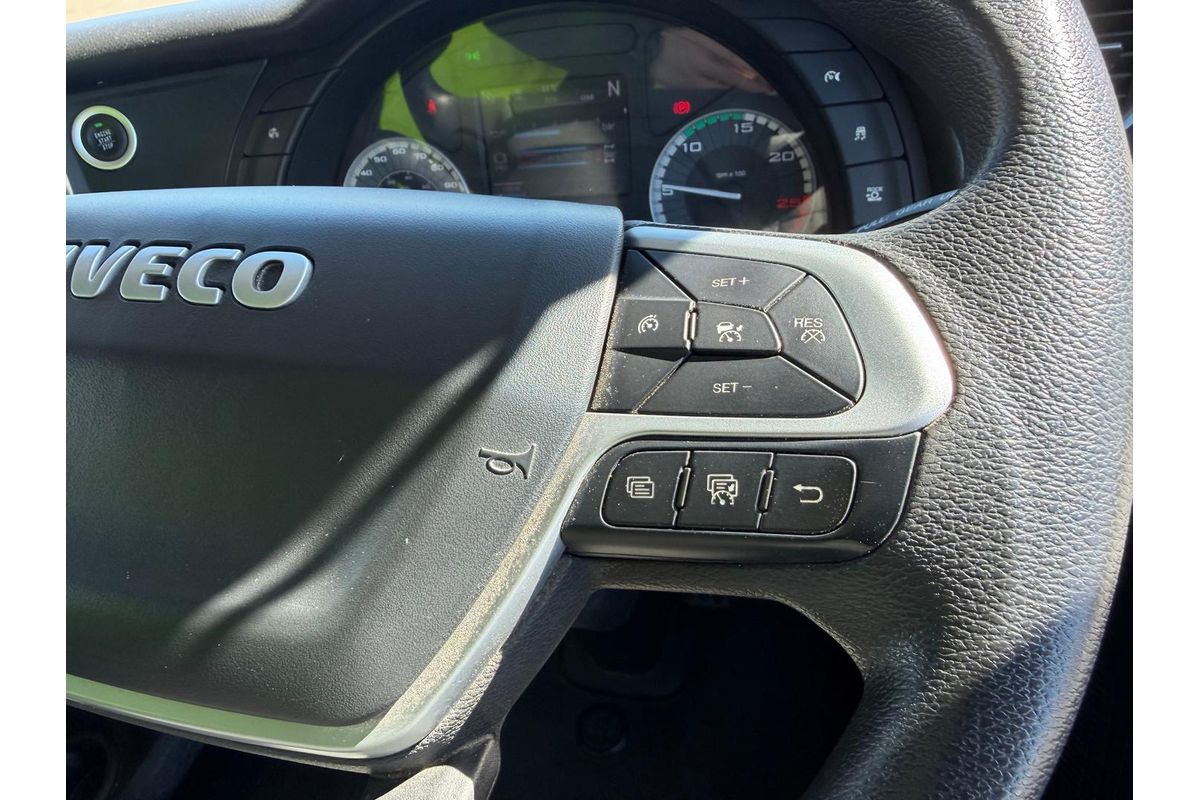 2023 IVECO S-Way As 530 image 19