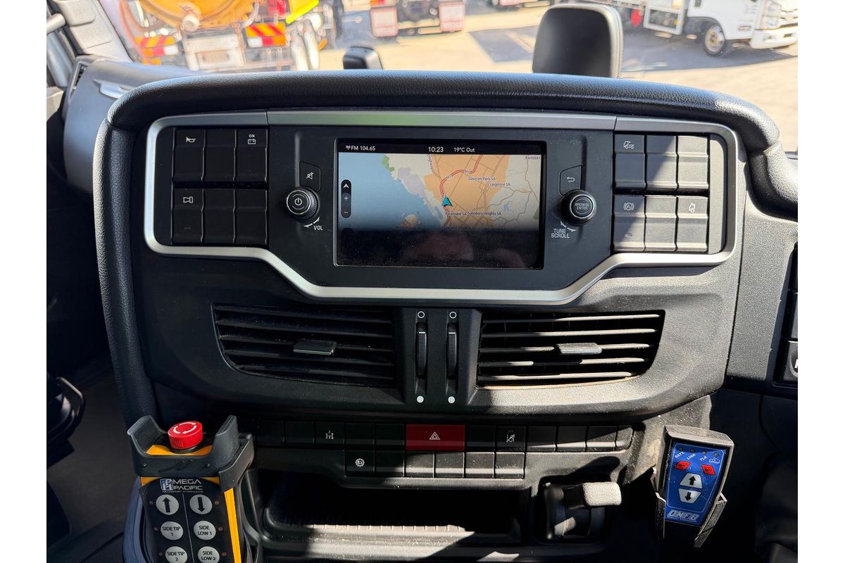 2023 IVECO S-Way As 530 image 22