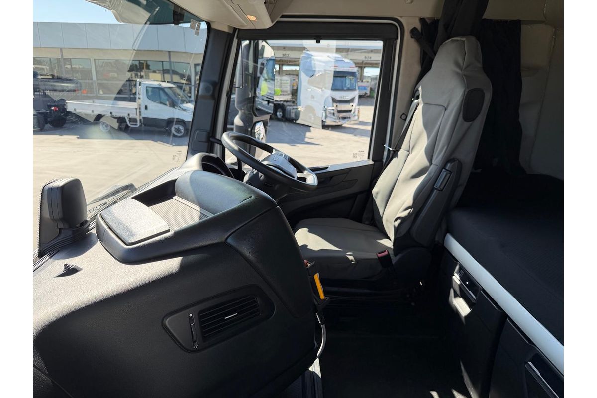 2023 IVECO S-Way As 530 image 25