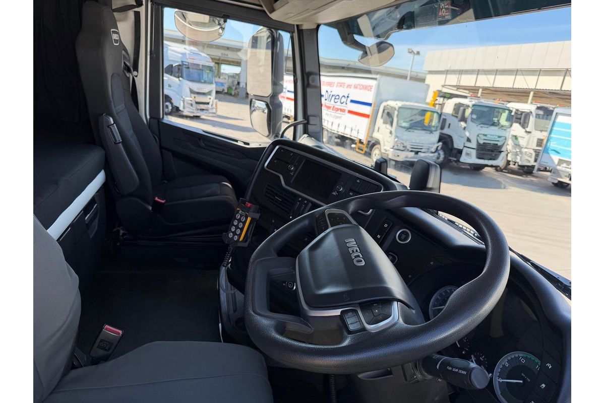 2023 IVECO S-Way As 530 image 27