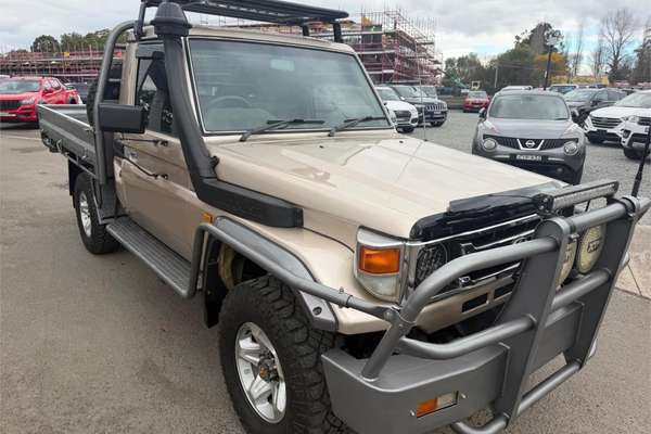 2004 Toyota Landcruiser RV HDJ79R 4X4