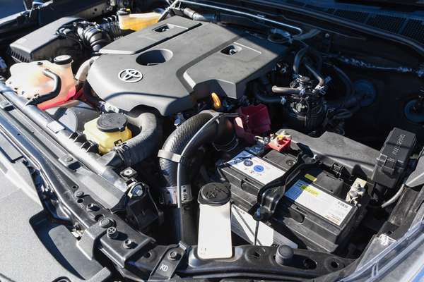 2021 Toyota Hilux SR5 GUN126R 4X4 thumb-7