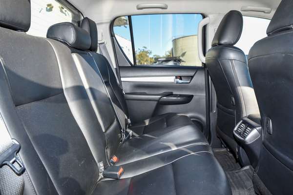2021 Toyota Hilux SR5 GUN126R 4X4 thumb-8