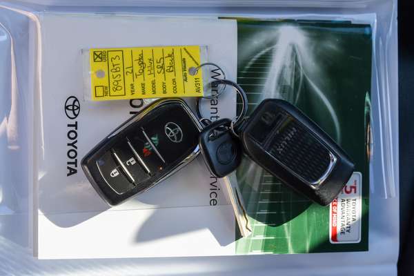 2021 Toyota Hilux SR5 GUN126R 4X4 thumb-20