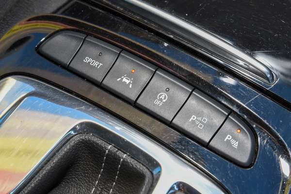 2018 Holden Commodore RS-V ZB thumb-12