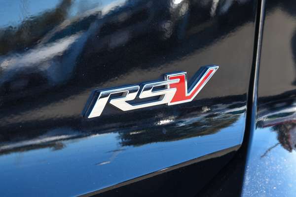 2018 Holden Commodore RS-V ZB thumb-19