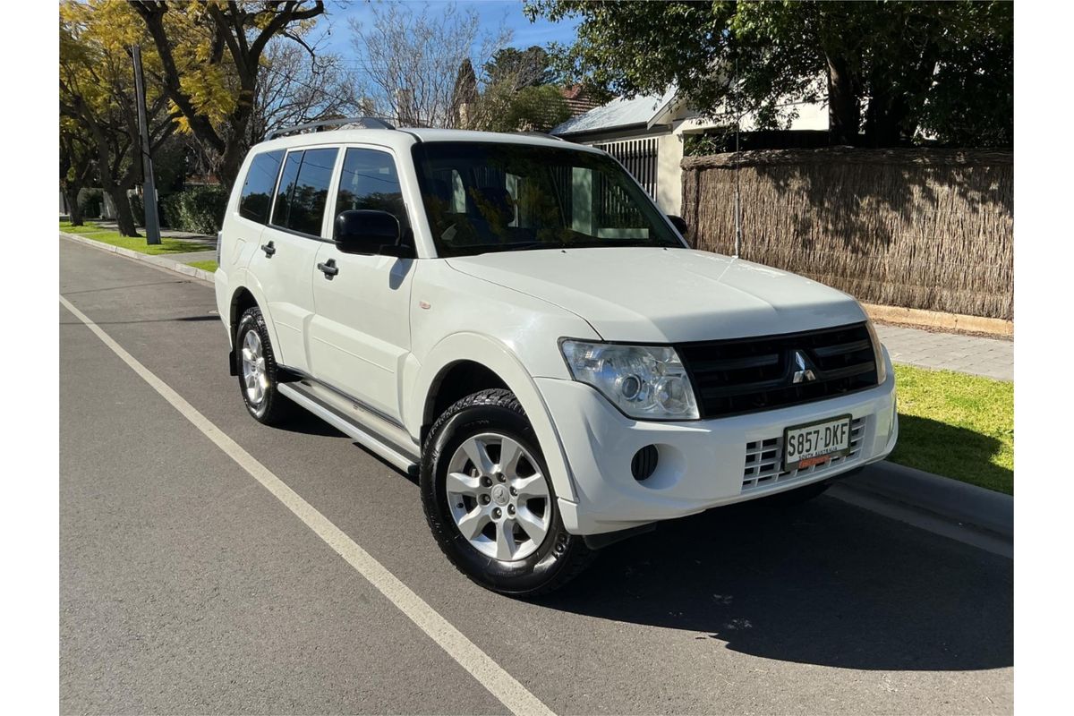 2012 Mitsubishi Pajero GLX LWB (4x4) NW MY13