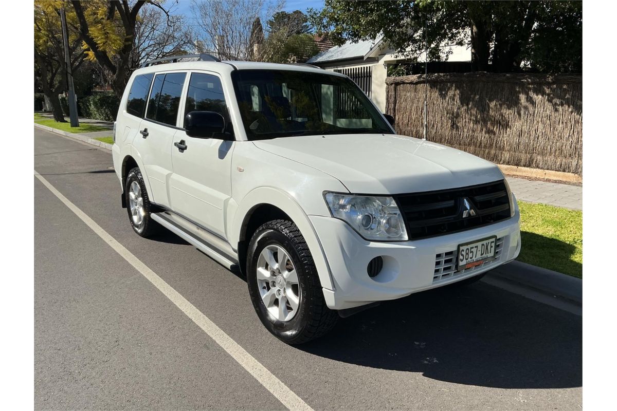 2012 Mitsubishi Pajero GLX LWB (4x4) NW MY13