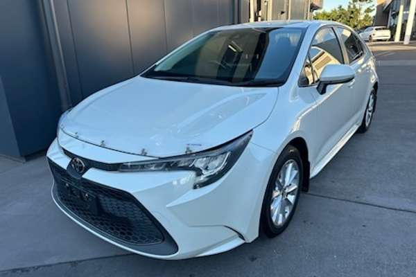 2020 Toyota Corolla SX MZEA12R