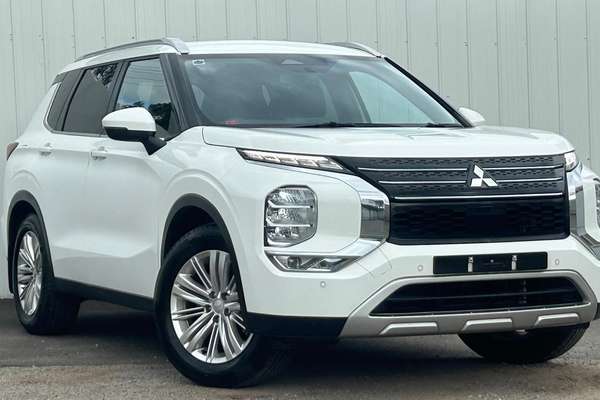 2022 Mitsubishi Outlander LS ZM