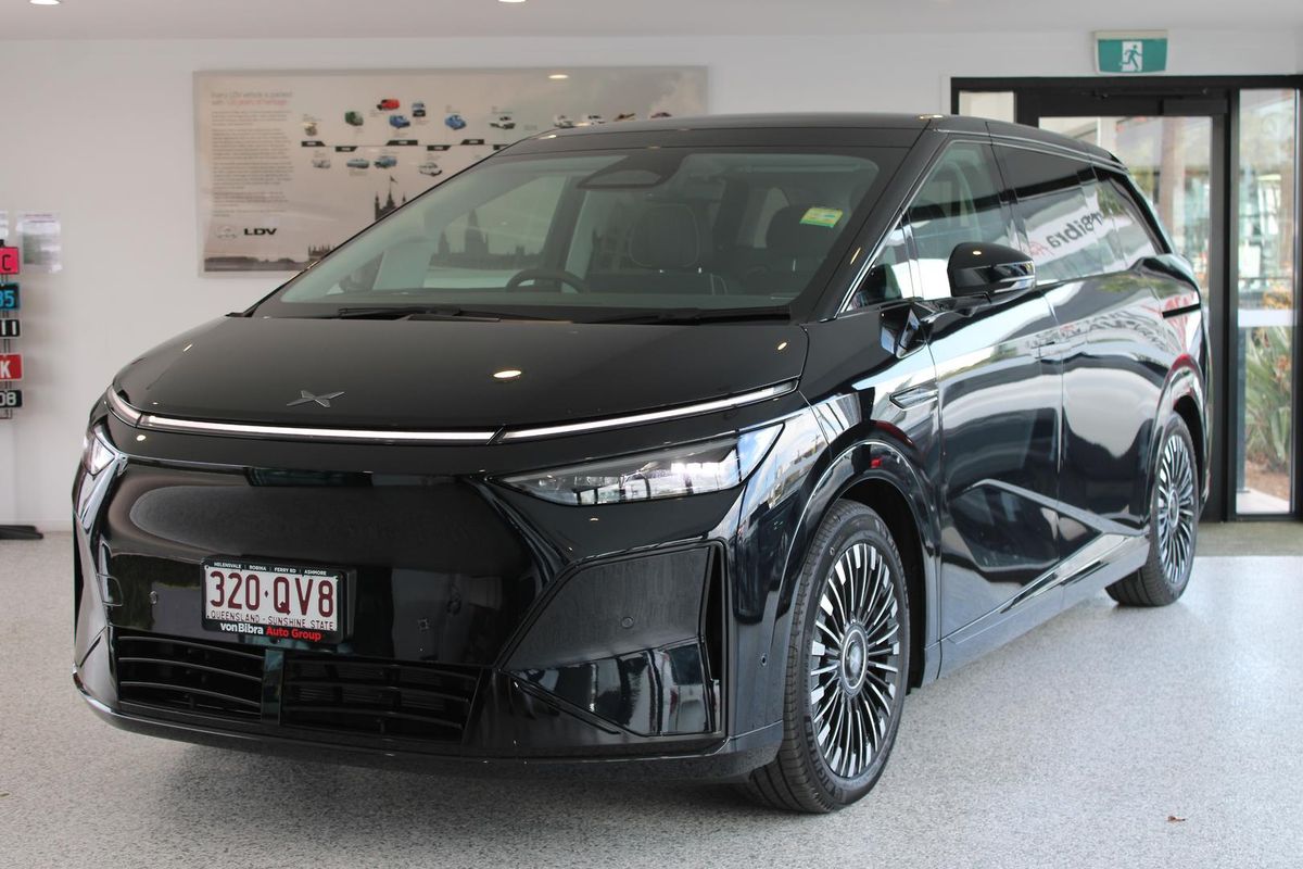 2026 XPENG X9 Standard Range