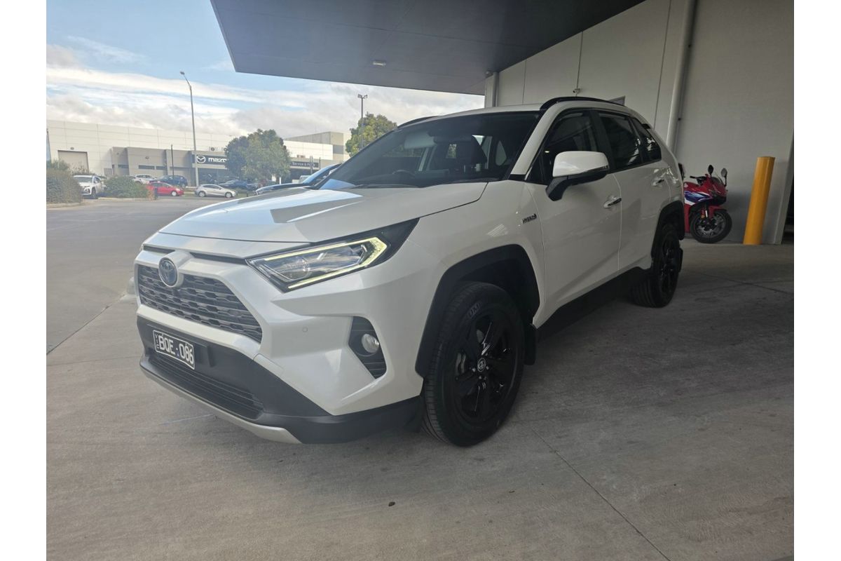 2021 Toyota RAV4 Cruiser AXAH52R image 3