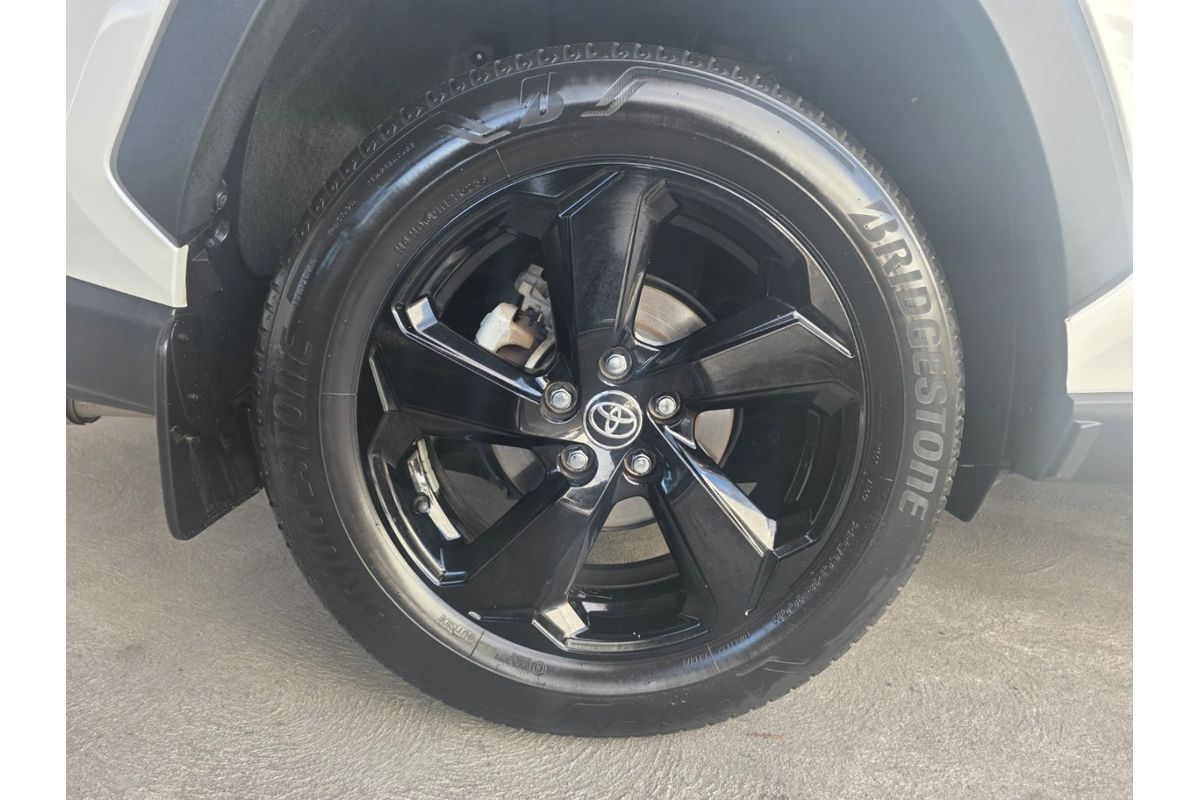 2021 Toyota RAV4 Cruiser AXAH52R image 9