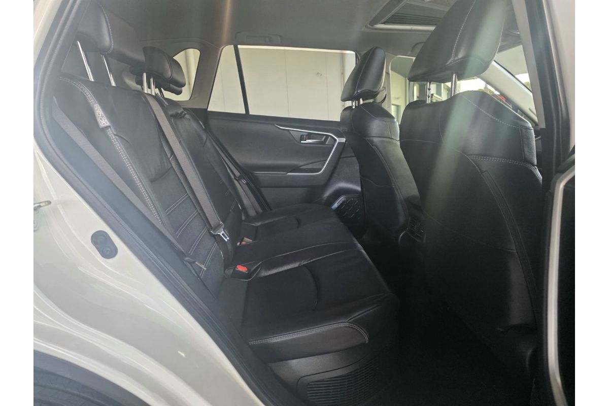 2021 Toyota RAV4 Cruiser AXAH52R image 13