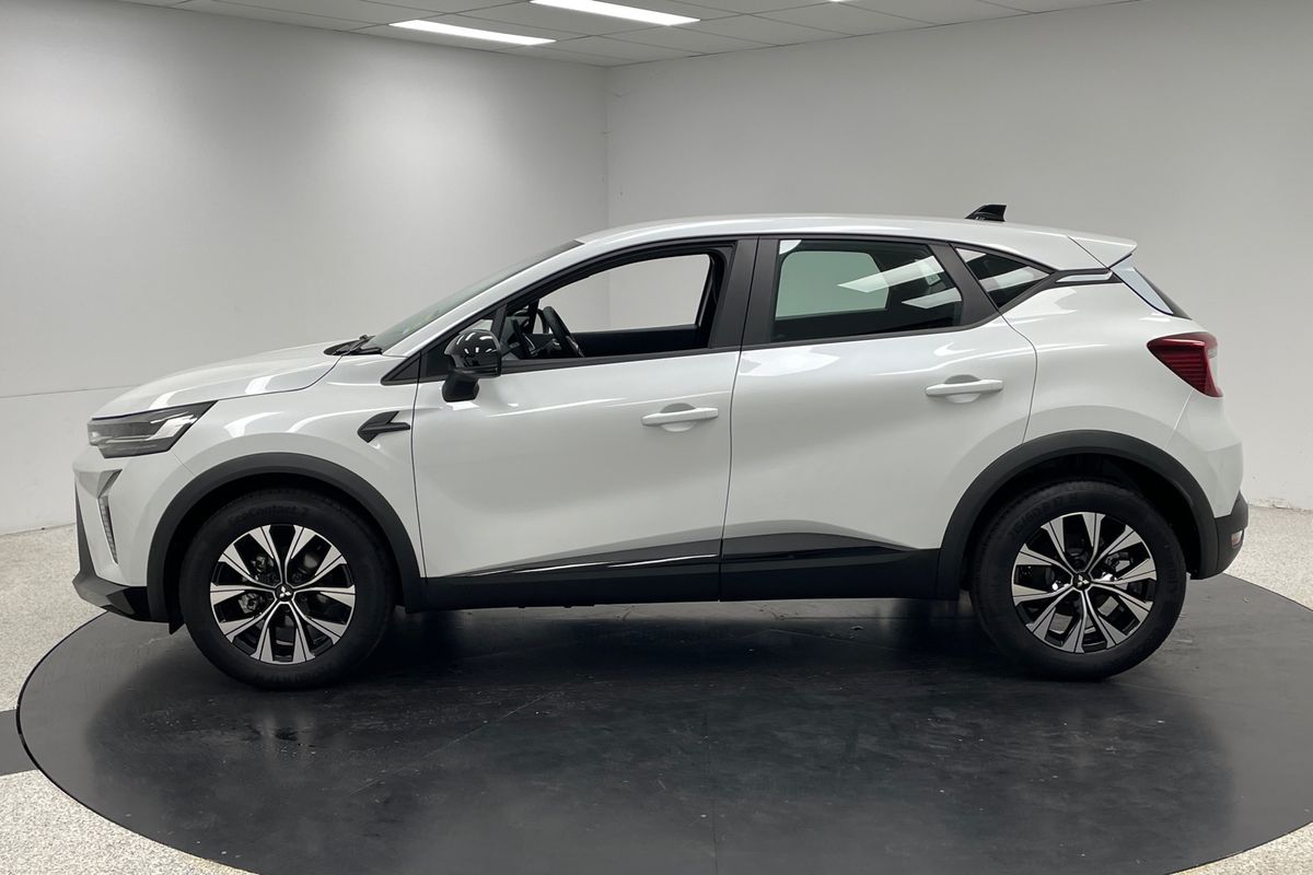 2025 Mitsubishi ASX LS XE