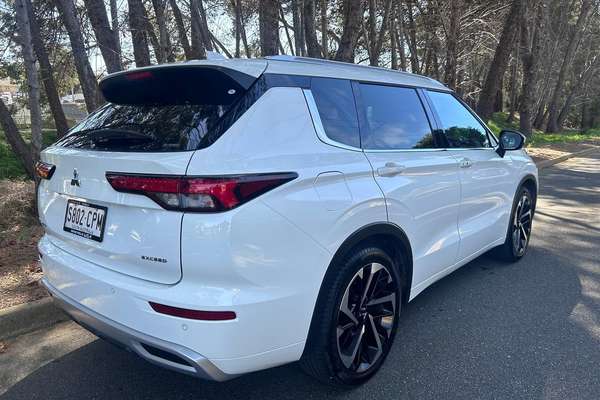 2022 Mitsubishi Outlander Exceed ZM thumb-8