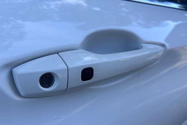 2022 Mitsubishi Outlander Exceed ZM thumb-14