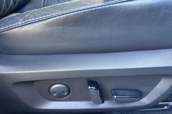 2022 Mitsubishi Outlander Exceed ZM thumb-21