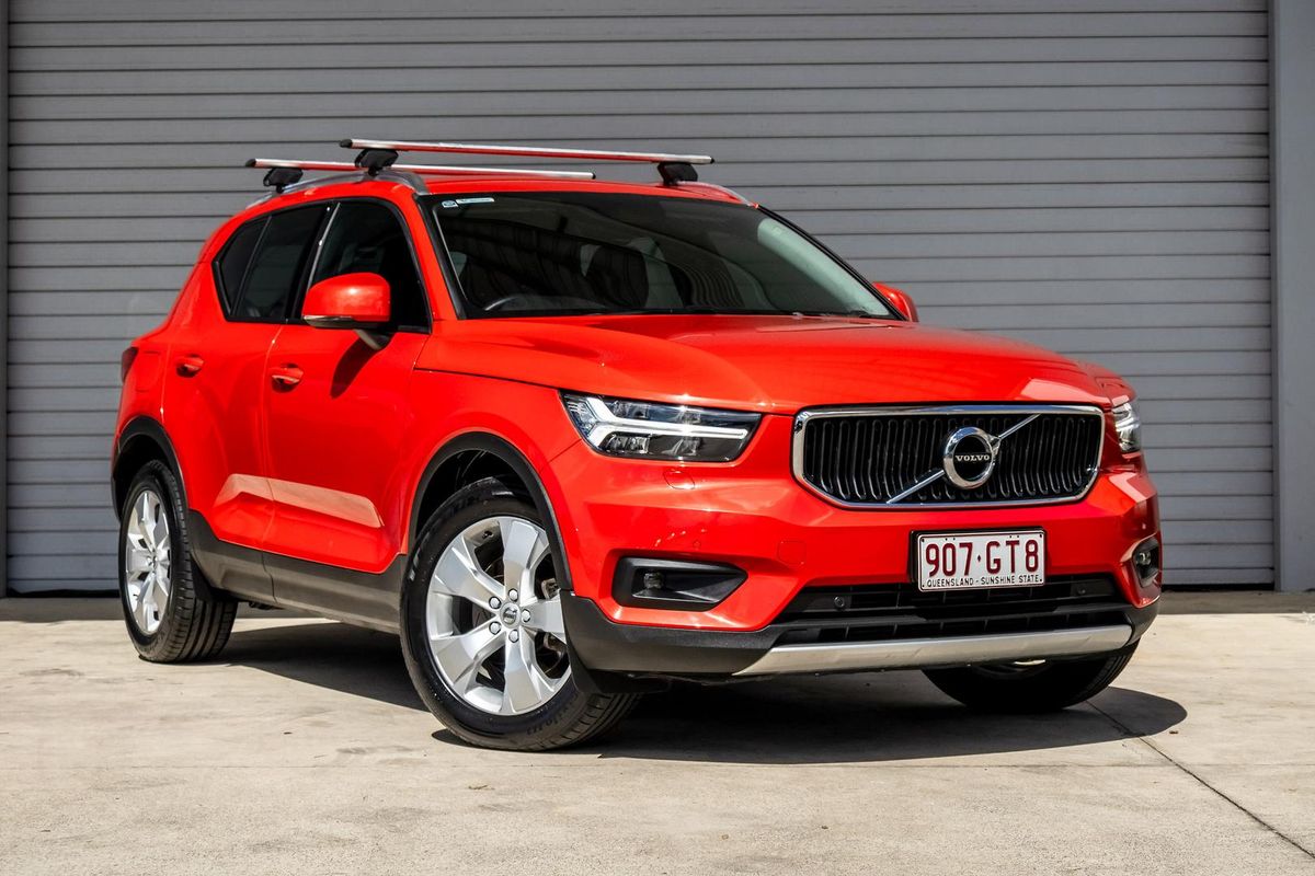 2021 Volvo XC40 T4 Momentum