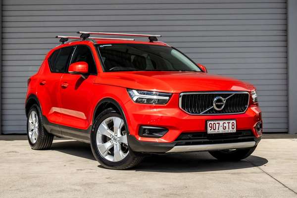 2021 Volvo XC40 T4 Momentum