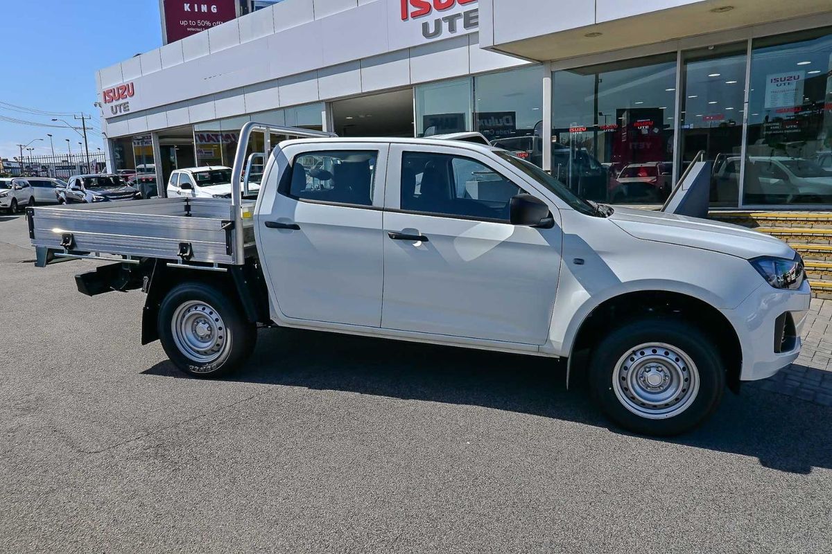 2025 Isuzu D-MAX SX 4X4