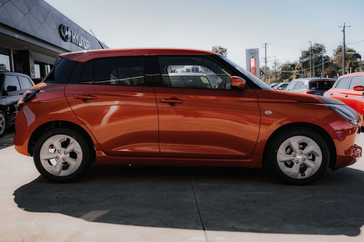 2026 Suzuki Swift Hybrid Plus UZ