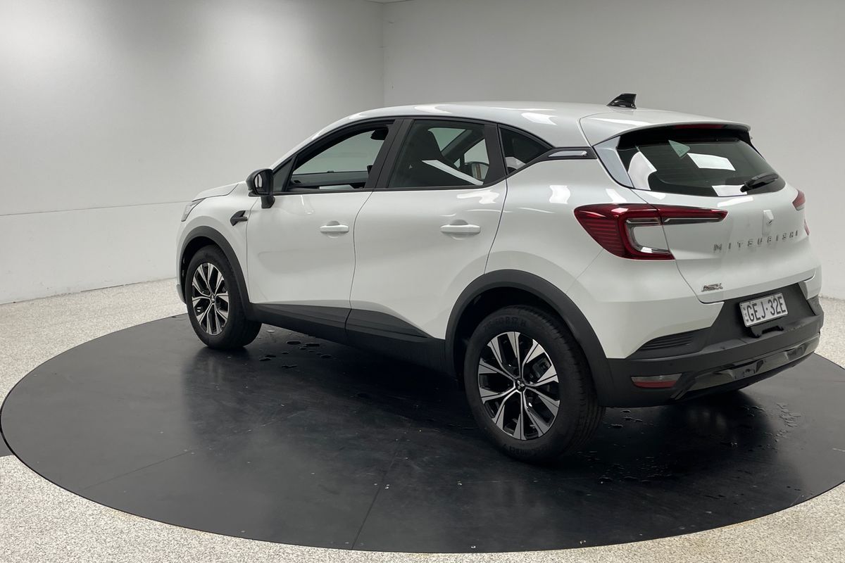 2025 Mitsubishi ASX LS XE