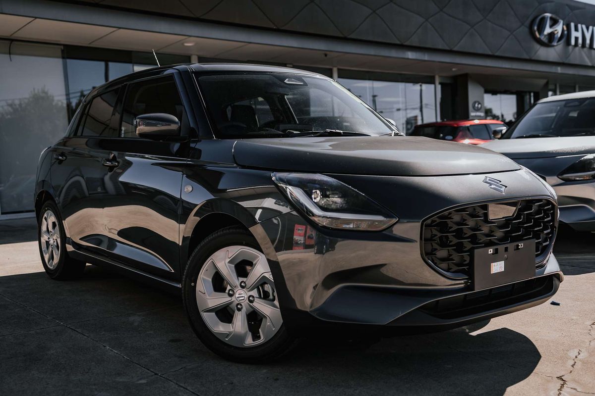 2026 Suzuki Swift Hybrid Plus UZ
