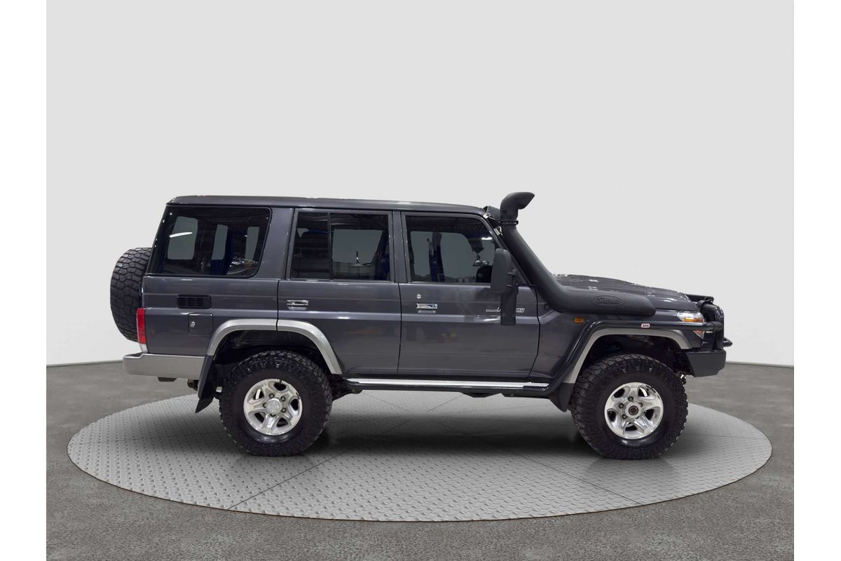 2021 Toyota Landcruiser GXL VDJ76R image 7
