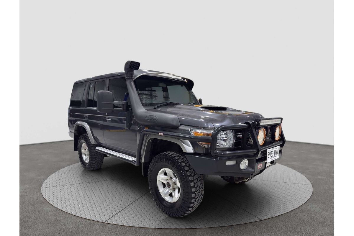 2021 Toyota Landcruiser GXL VDJ76R image 8